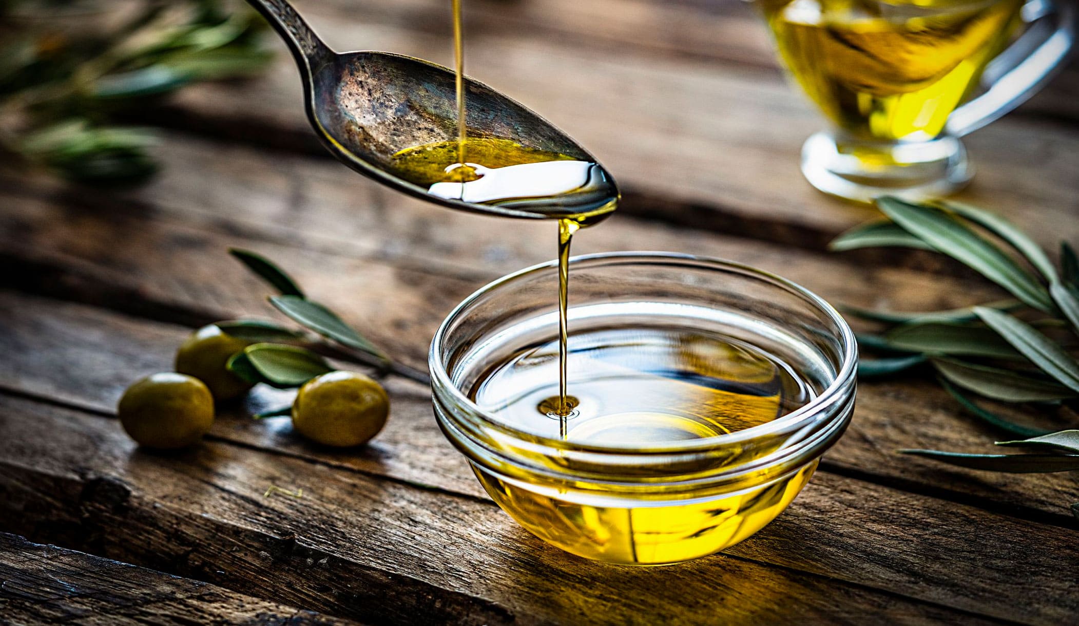 Чем заменить оливковое масло. Olive Oil масло оливковое. Extra Virgin Olive Oil.
